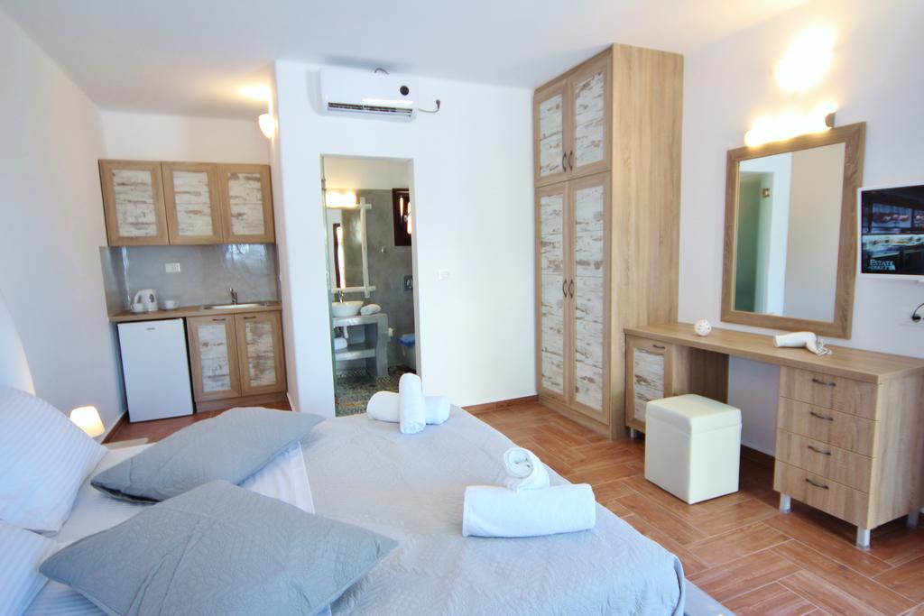 Ifestos Villa Fira  Exteriér fotografie